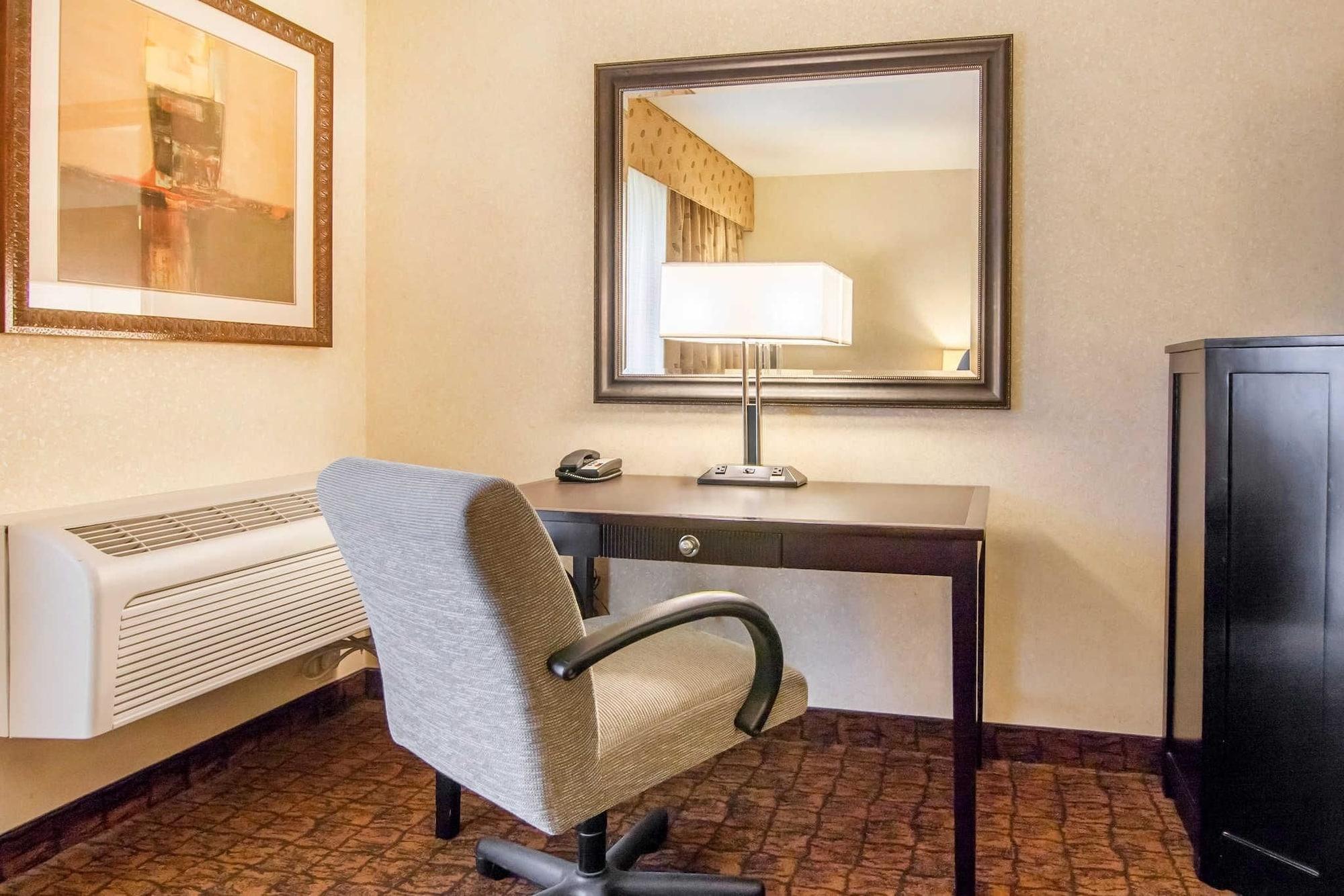 לינקולן סיטי Comfort Inn & Suites מראה חיצוני תמונה