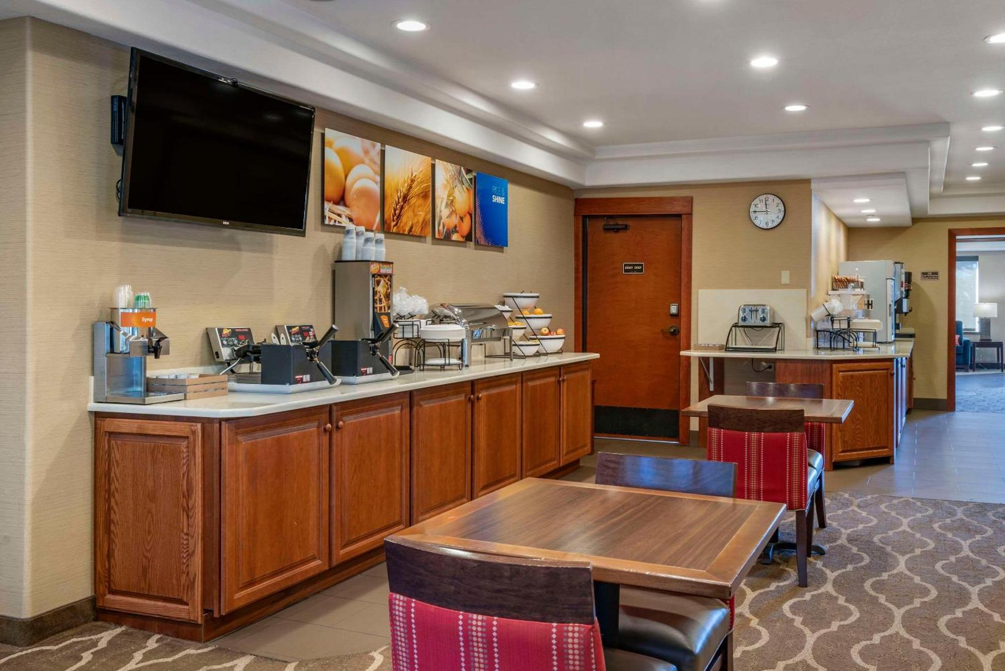 לינקולן סיטי Comfort Inn & Suites מראה חיצוני תמונה