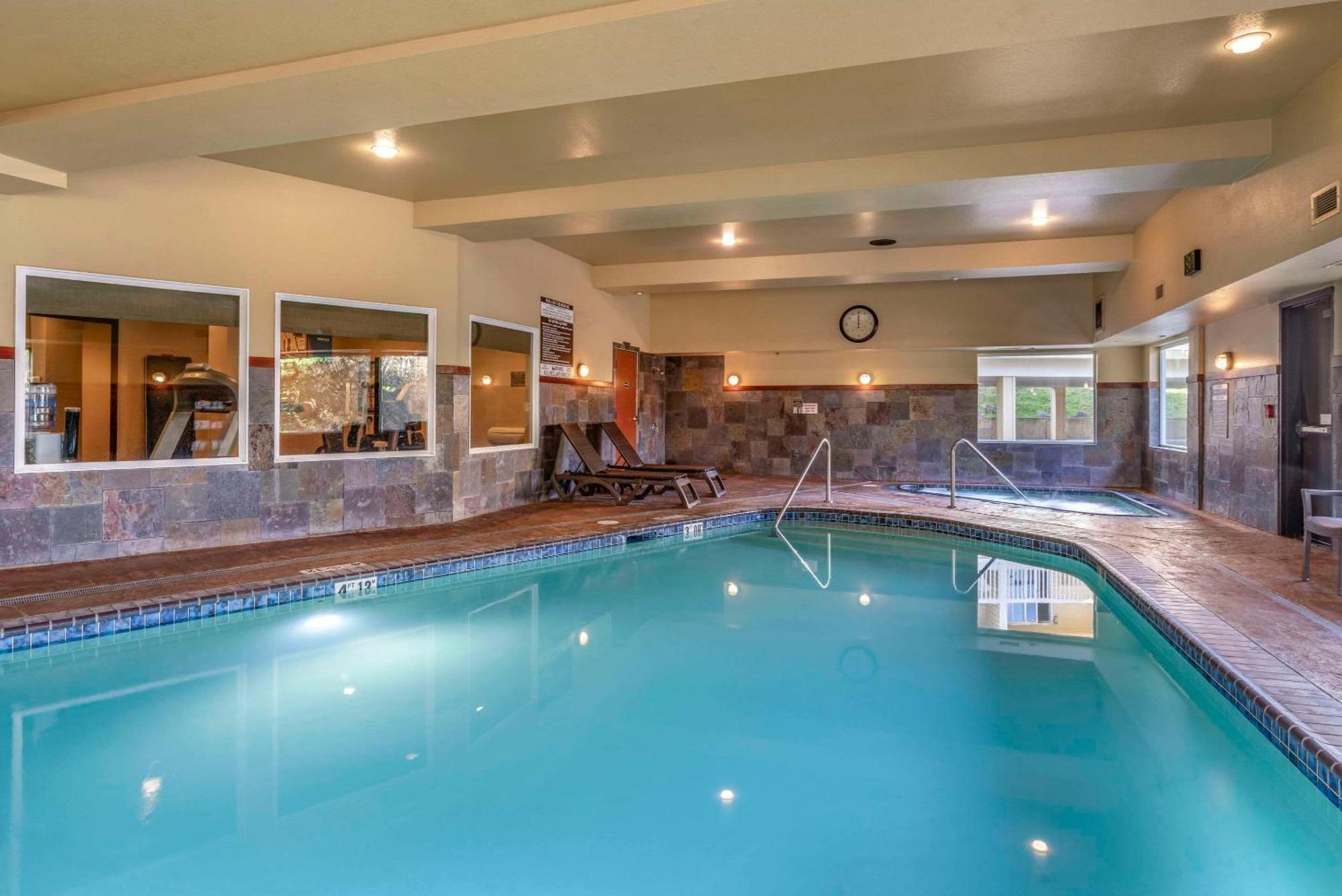לינקולן סיטי Comfort Inn & Suites מראה חיצוני תמונה